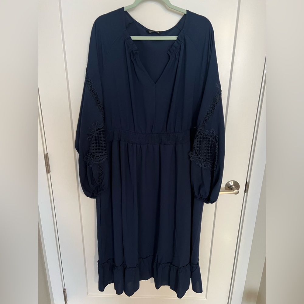 Bloom Chic dress, crochet detail on sleeves